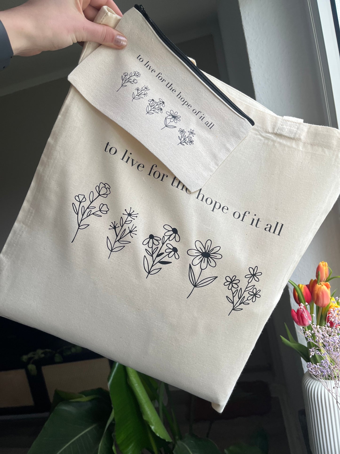 August tote bag