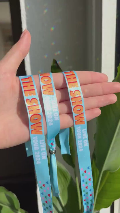 Niall the show wristband