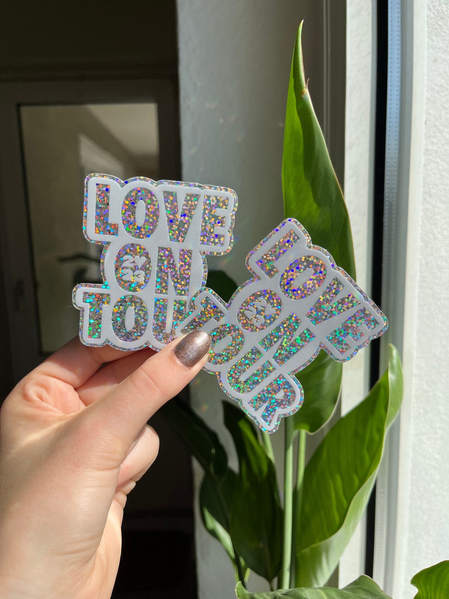 Waterproof Harry Love on Tour hslot 23 glitter Sticker